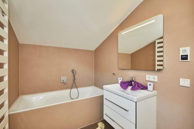 ライト・イム・ヴィンクル Haus Almroseヴィラ エクステリア 写真